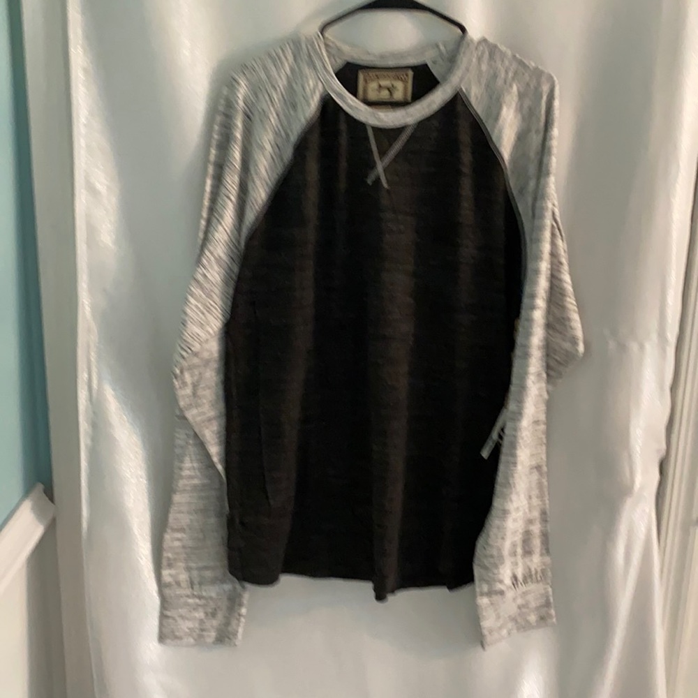 Men’s 2 tone long sleeve tee